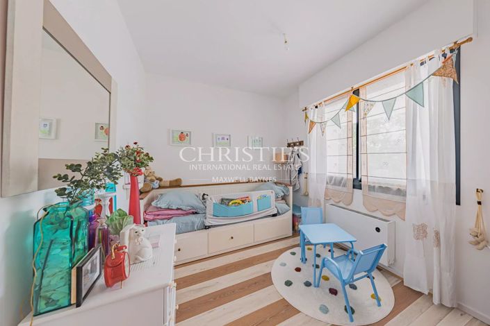 Image No.11-5 Bed House for sale