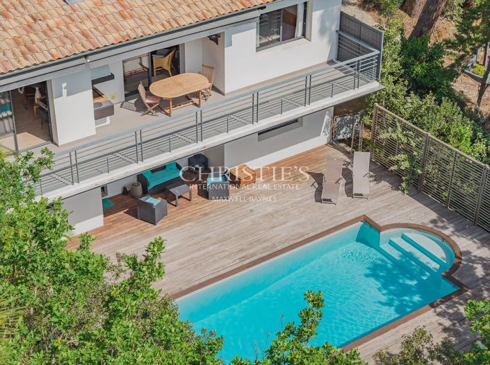 Image No.3-5 Bed House for sale