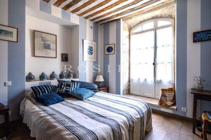 Image No.2-4 Bed House for sale