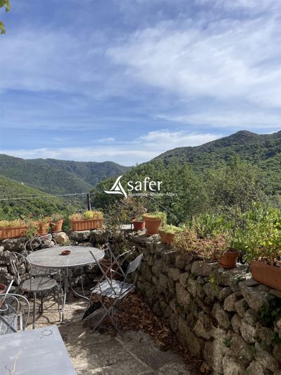 Image No.17-7 Bed Property for sale