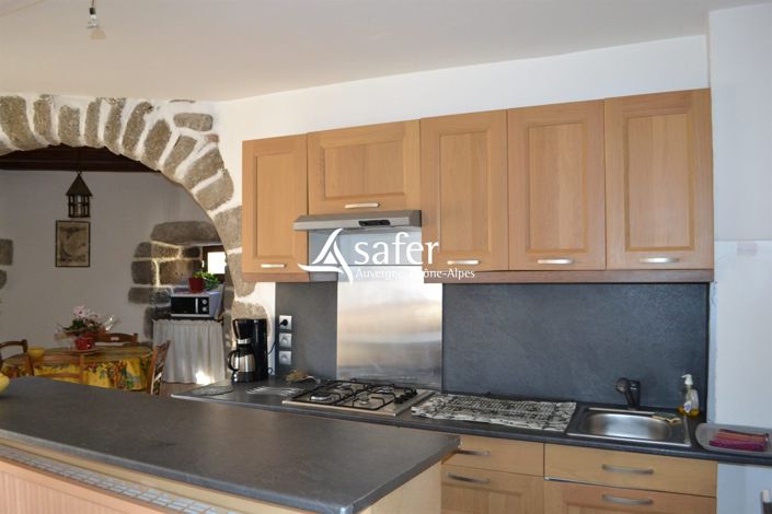 Image No.9-7 Bed Property for sale