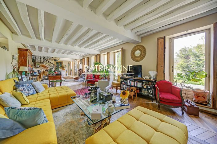 Image No.7-4 Bed Property for sale