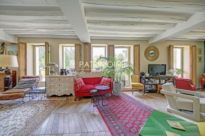 Image No.8-4 Bed Property for sale