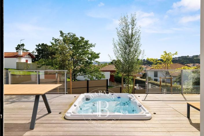 Image No.4-4 Bed House for sale