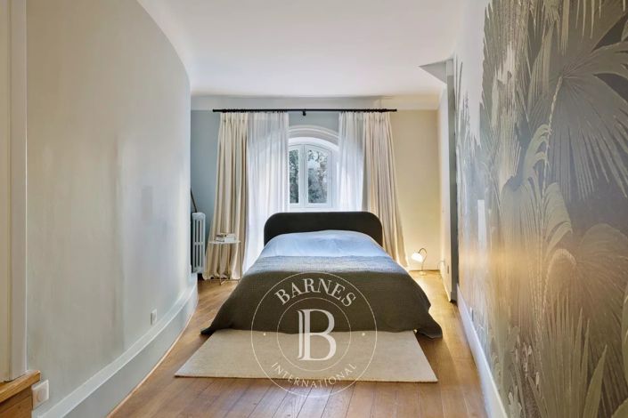 Image No.11-3 Bed Apartment for sale