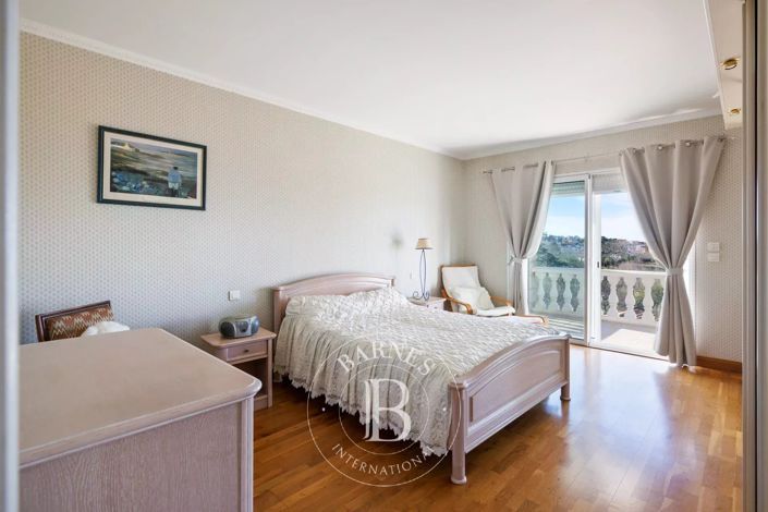 Image No.13-3 Bed House for sale