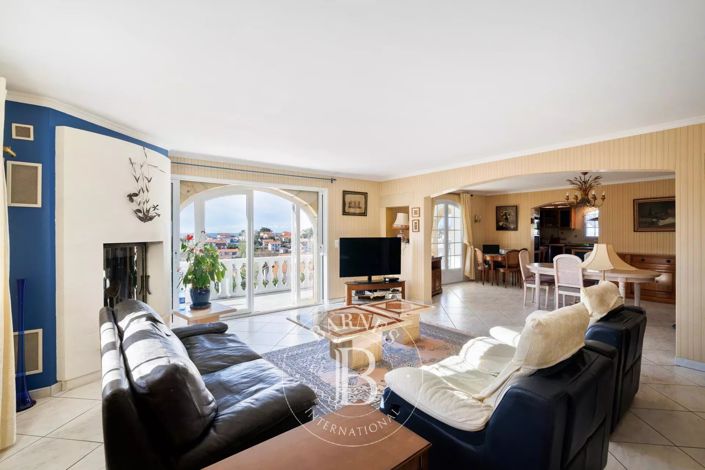Image No.4-3 Bed House for sale