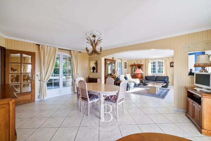 Image No.5-3 Bed House for sale