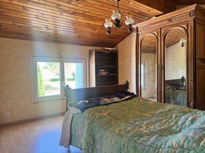 Image No.10-3 Bed House for sale