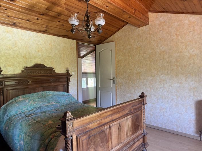 Image No.11-3 Bed House for sale