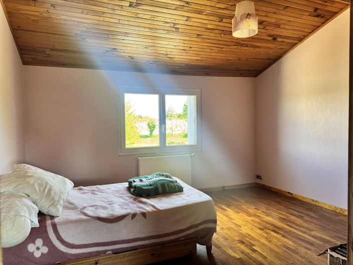 Image No.12-3 Bed House for sale