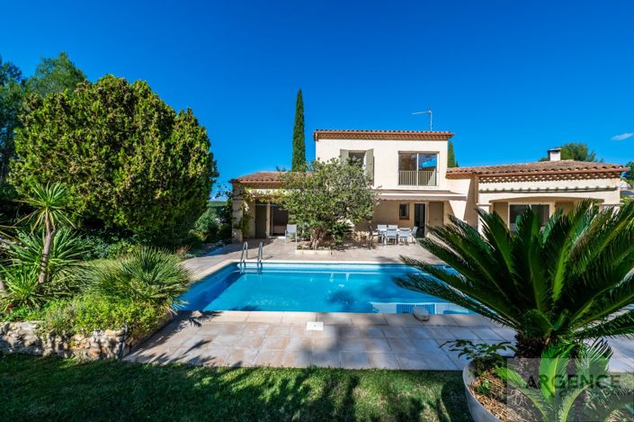Image No.10-5 Bed Property for sale