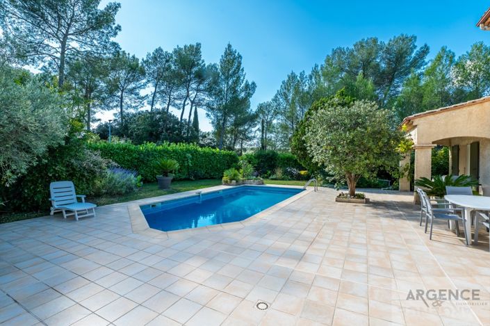 Image No.3-5 Bed Property for sale