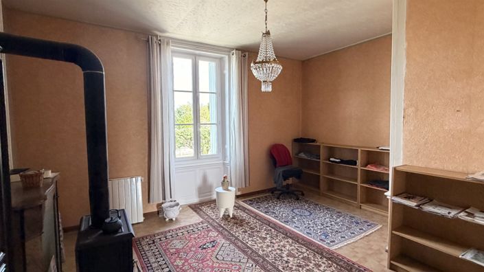 Image No.13-6 Bed House for sale