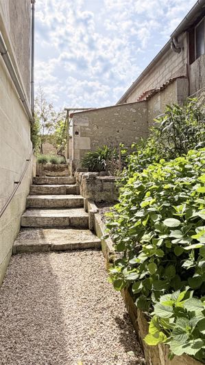 Image No.16-6 Bed House for sale