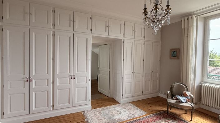 Image No.8-6 Bed House for sale