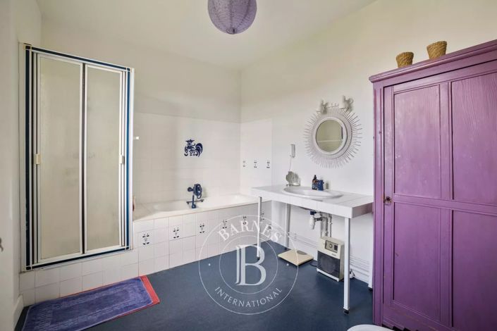 Image No.8-3 Bed House for sale