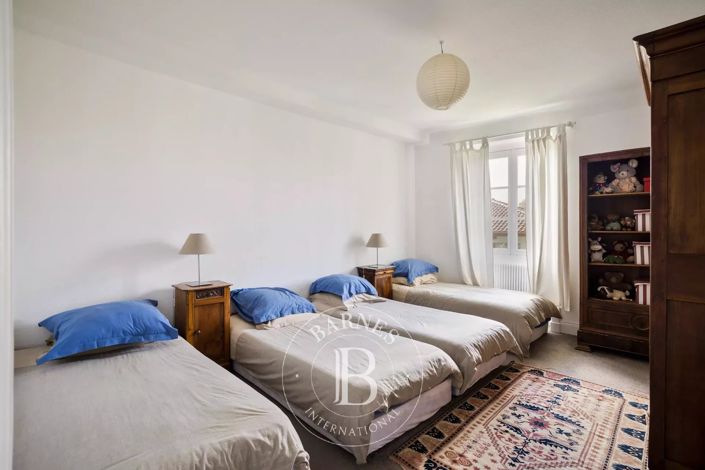 Image No.9-3 Bed House for sale
