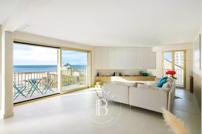 Image No.8-3 Bed Apartment for sale