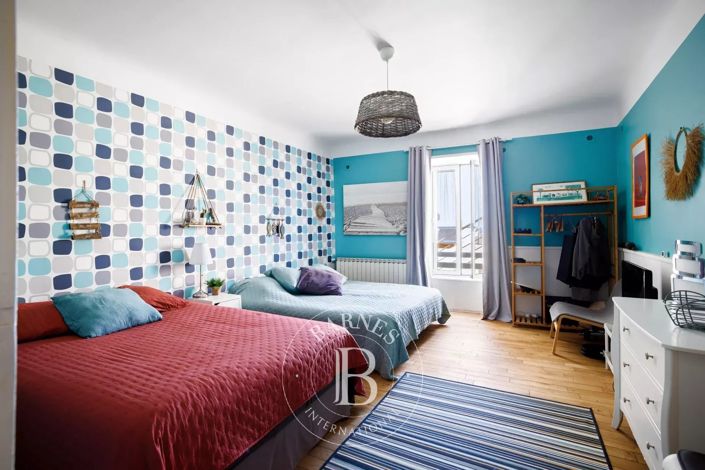 Image No.11-6 Bed Apartment for sale