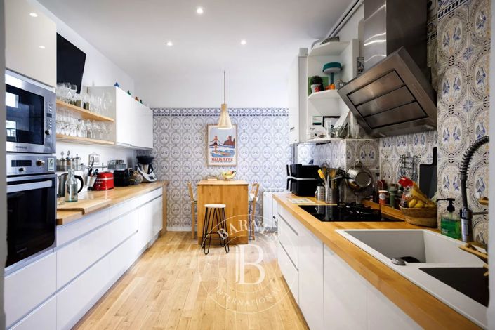 Image No.9-6 Bed Apartment for sale