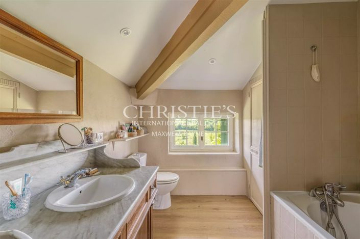 Image No.13-5 Bed House for sale