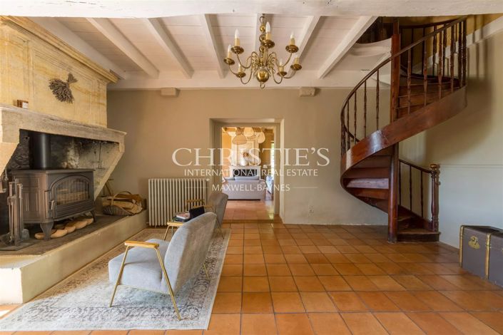 Image No.8-5 Bed House for sale