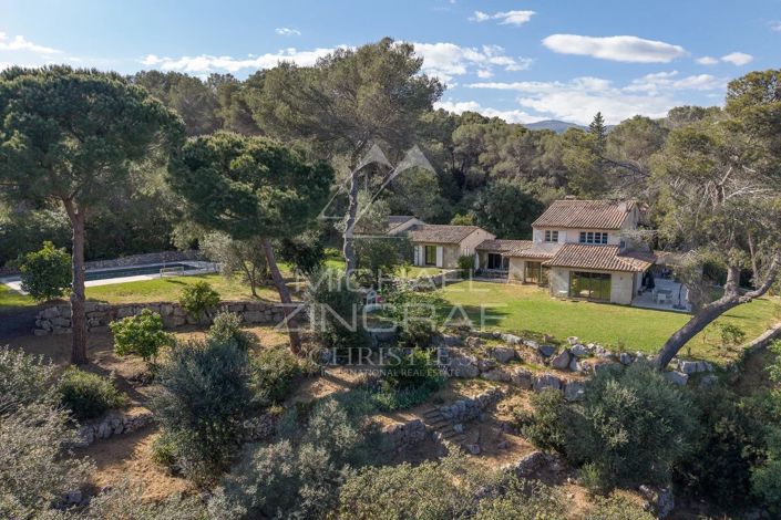 Image No.2-9 Bed House for sale