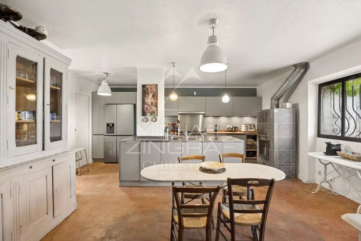 Image No.9-9 Bed House for sale