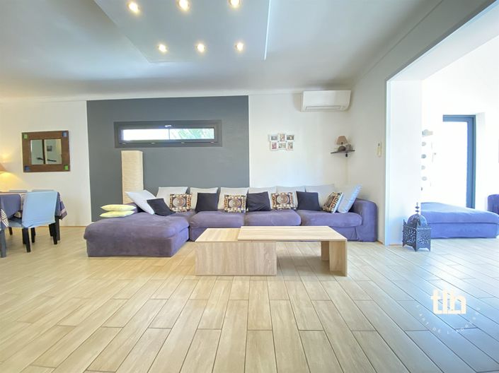 Image No.5-4 Bed House for sale