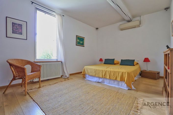 Image No.19-5 Bed Property for sale