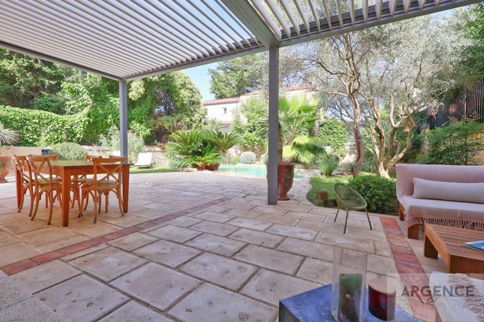 Image No.4-5 Bed Property for sale