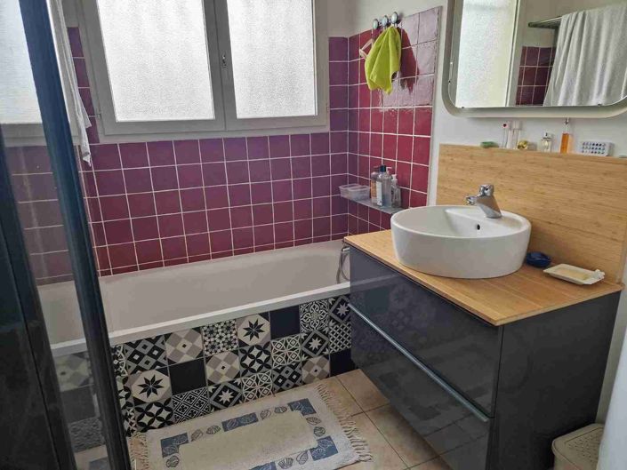 Image No.15-4 Bed House for sale