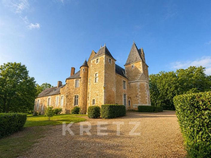 Image No.2-Propriété de 5 chambres à vendre à Noyen-sur-Sarthe