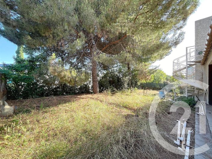 Image No.16-3 Bed House for sale