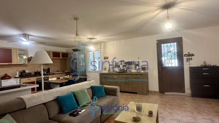 Image No.9-5 Bed House for sale