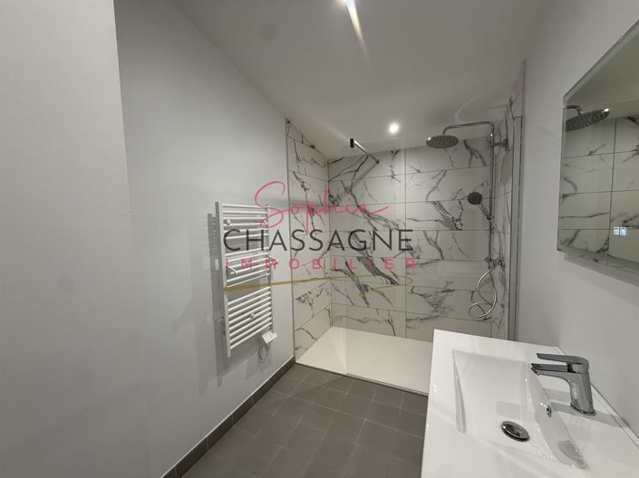 Image No.11-3 Bed House for sale