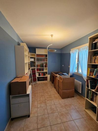 Image No.13-4 Bed House for sale