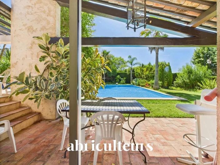 Image No.10-5 Bed House for sale