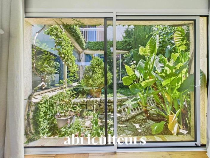 Image No.14-5 Bed House for sale