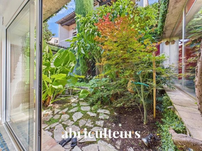 Image No.15-5 Bed House for sale