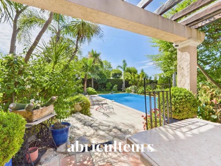 Image No.16-5 Bed House for sale