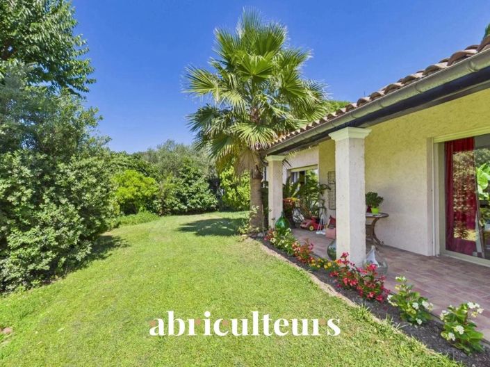 Image No.21-5 Bed House for sale