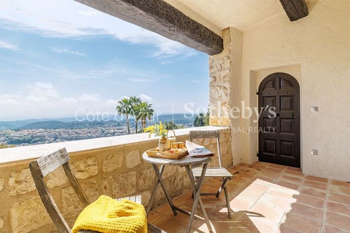 Image No.5-5 Bed Property for sale