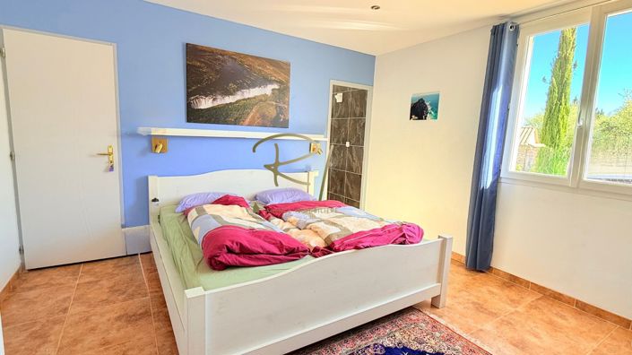 Image No.8-3 Bed House for sale