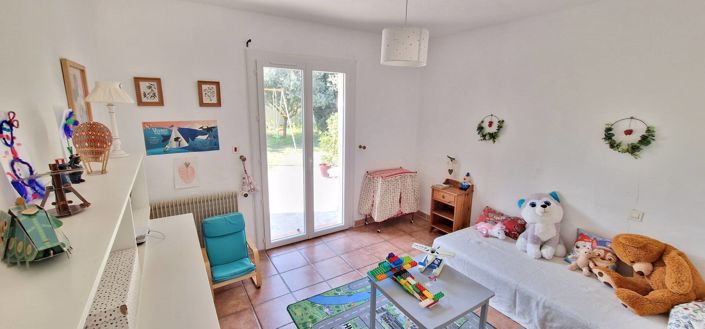 Image No.12-4 Bed House for sale