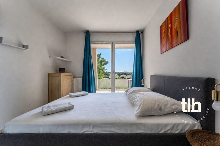 Image No.8-2 Bed Apartment for sale