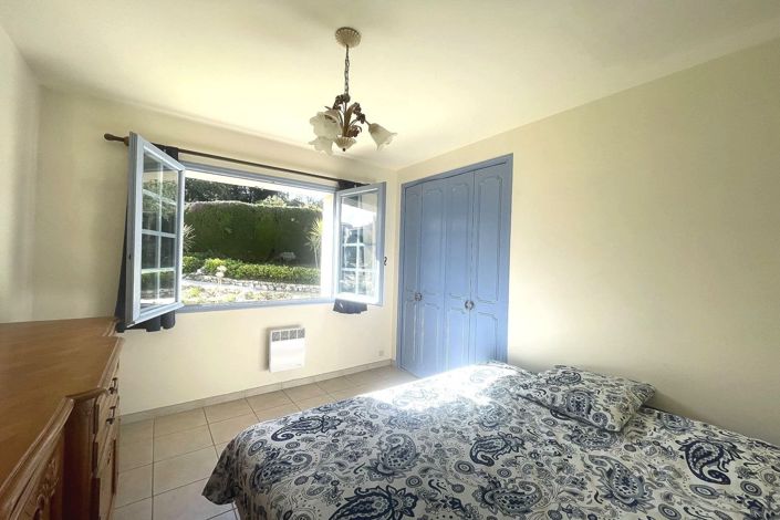 Image No.11-4 Bed House for sale