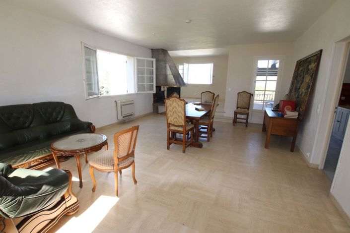Image No.7-4 Bed House for sale