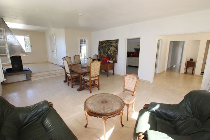 Image No.8-4 Bed House for sale